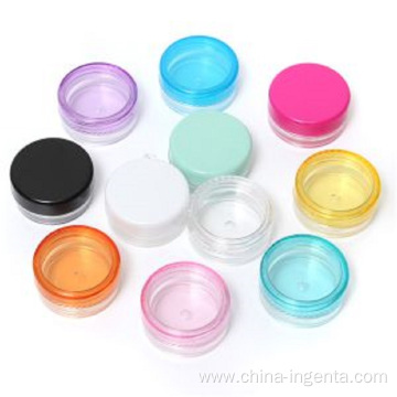 Plastic threaded caps for bottles